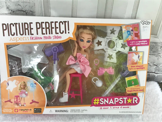 Snapstar Photo Studio Fashion Doll Playset