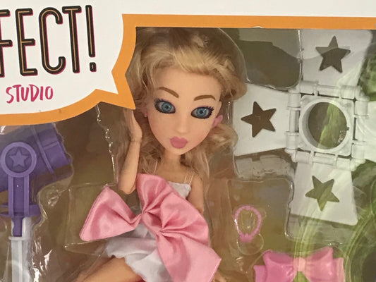 Snapstar Photo Studio Fashion Doll Playset