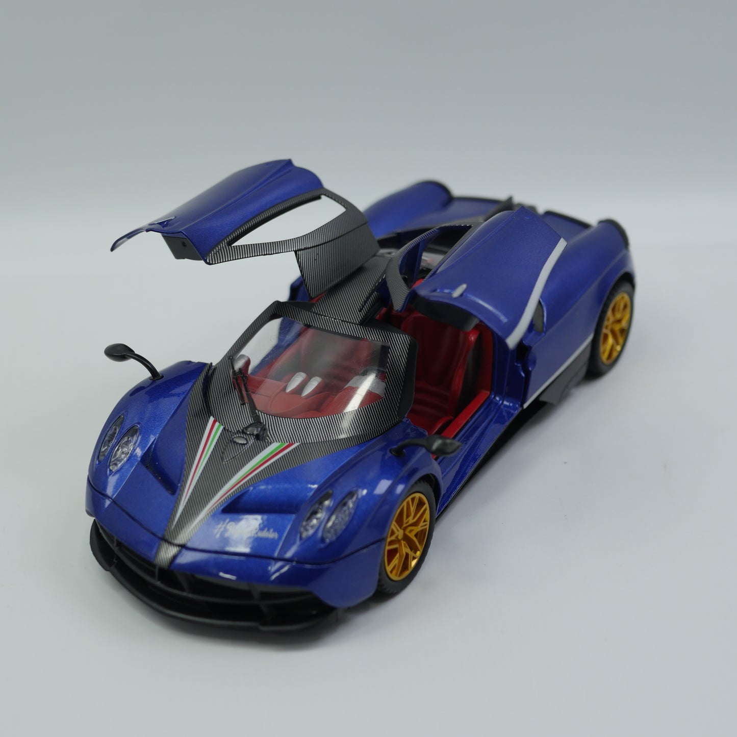 1:24 Musical Pagani Die-Cast Model Car - Assorted Color