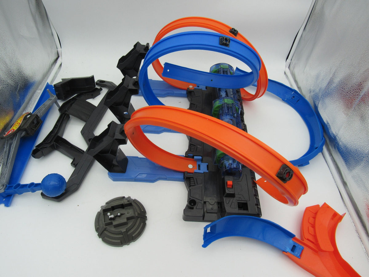 Hot Wheels Action Multi-Loop Track Set