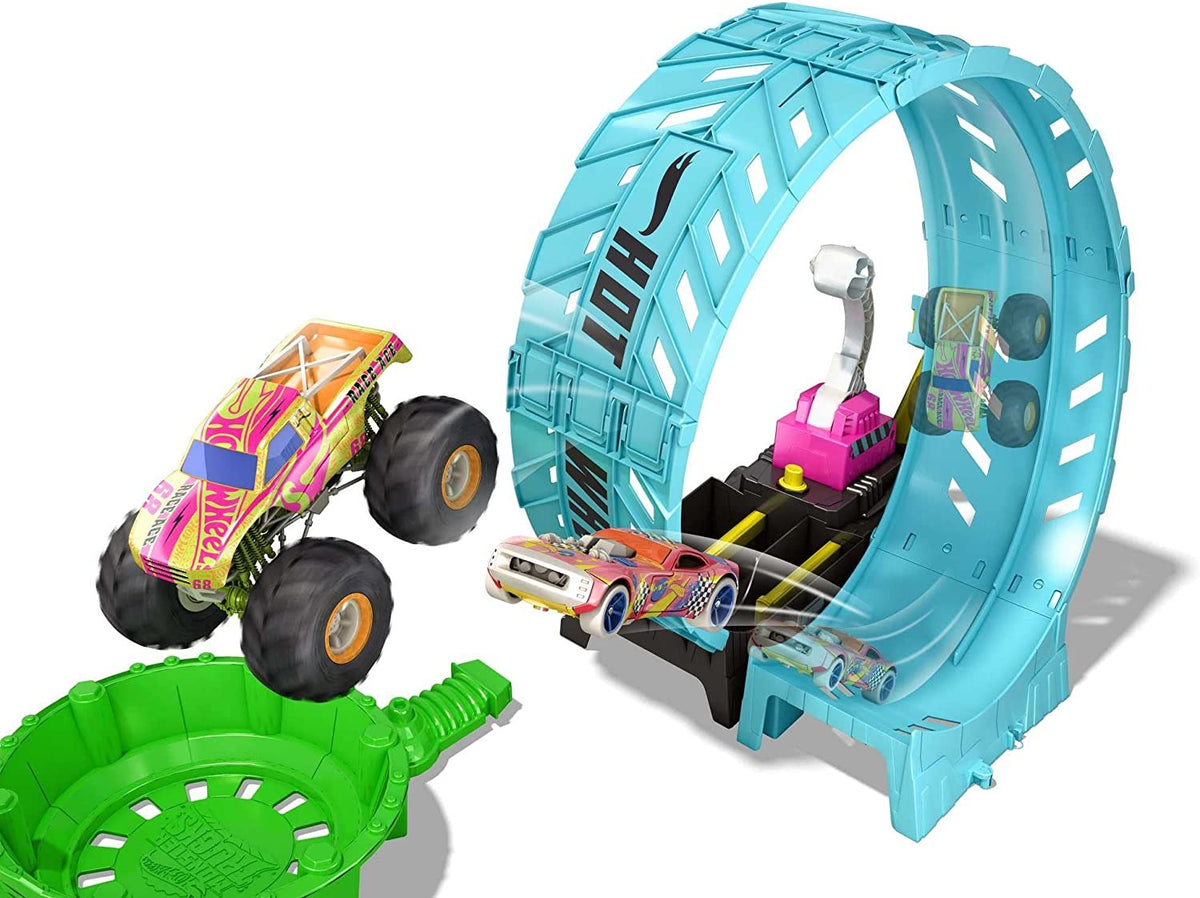 Hot Wheels Monster Trucks Glow in the Dark Epic Loop Challenge Playset