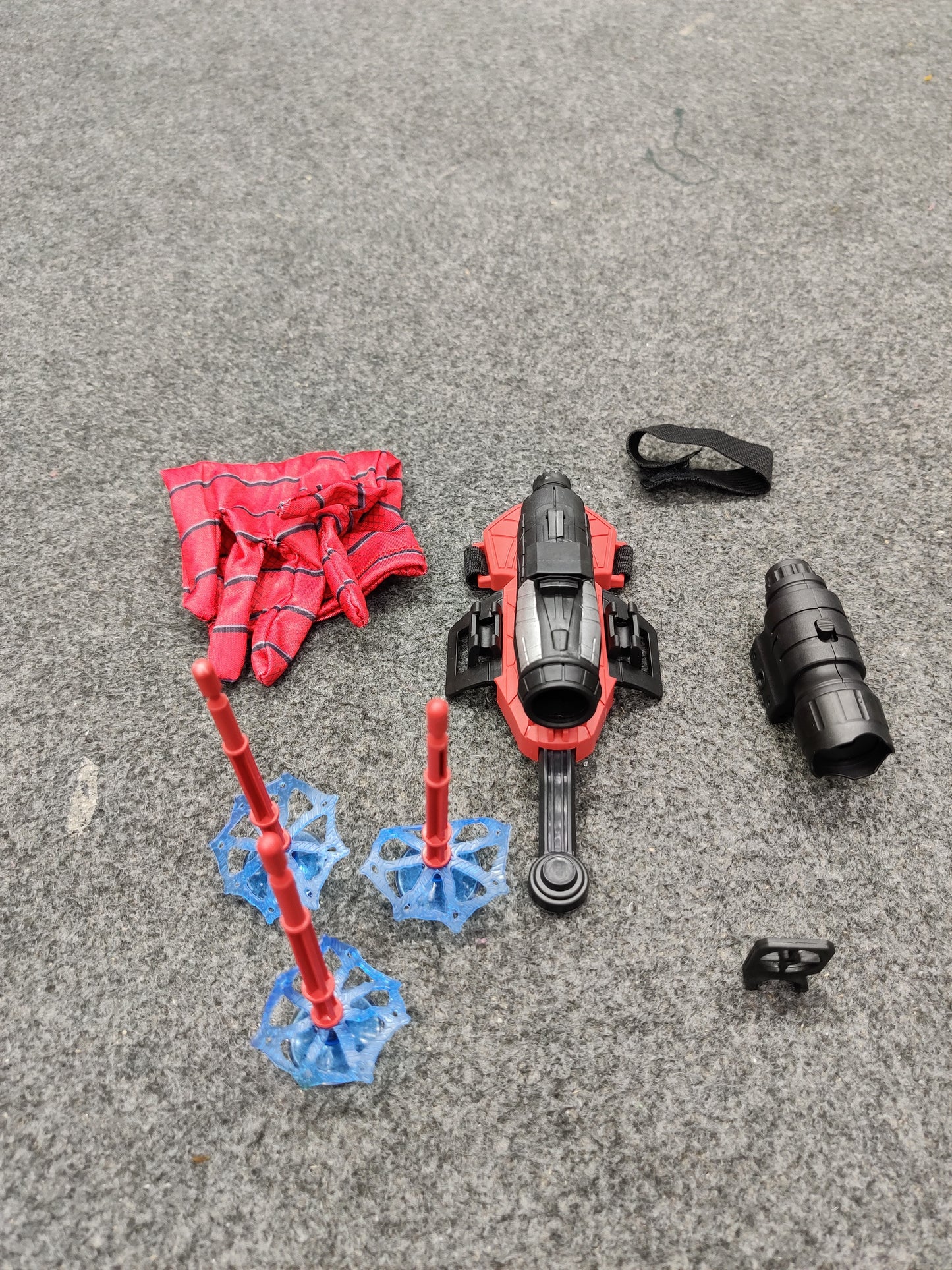 Spiderman Wrist Web Shooter Toy Set with Glove & Projectile Darts
