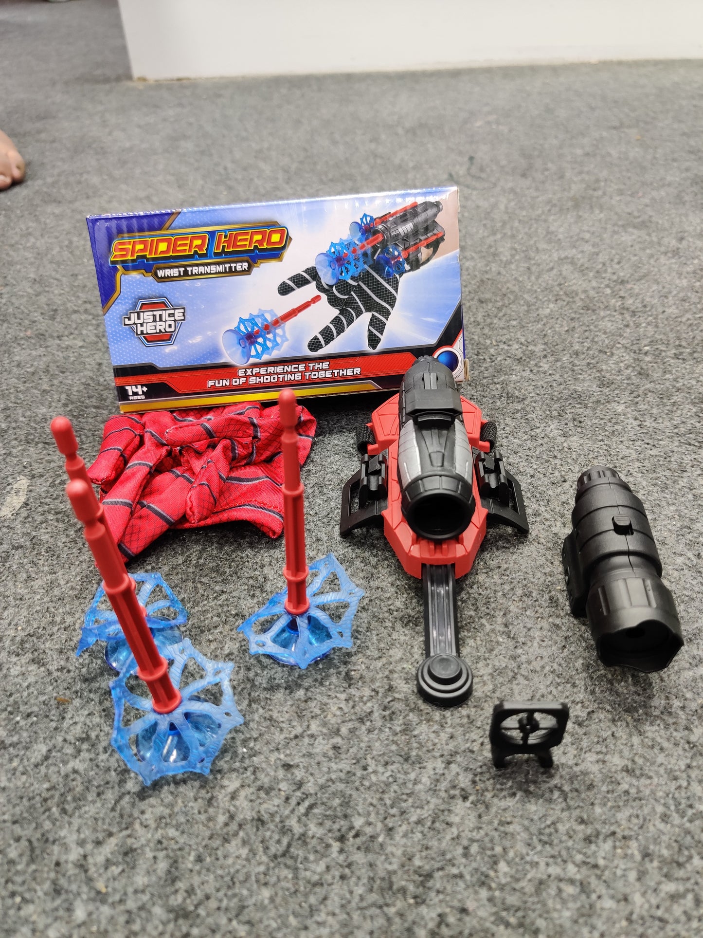 Spiderman Wrist Web Shooter Toy Set with Glove & Projectile Darts