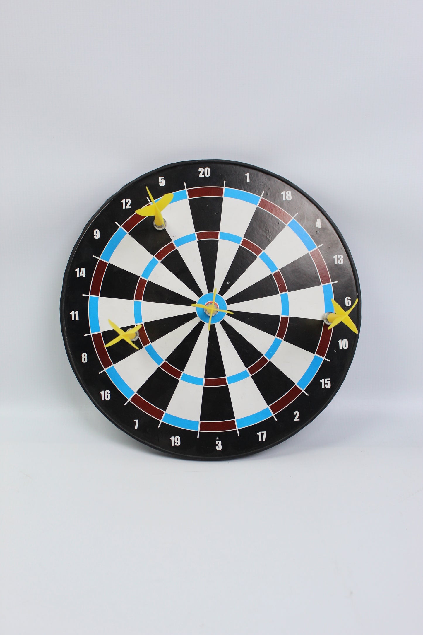 TNT 10INCH MAGNETIC DART GAME
