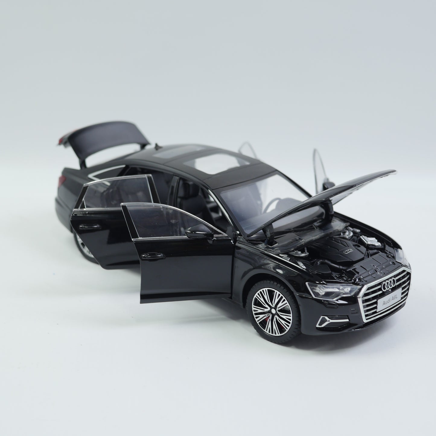 1:24 Audi Musical Toy Car