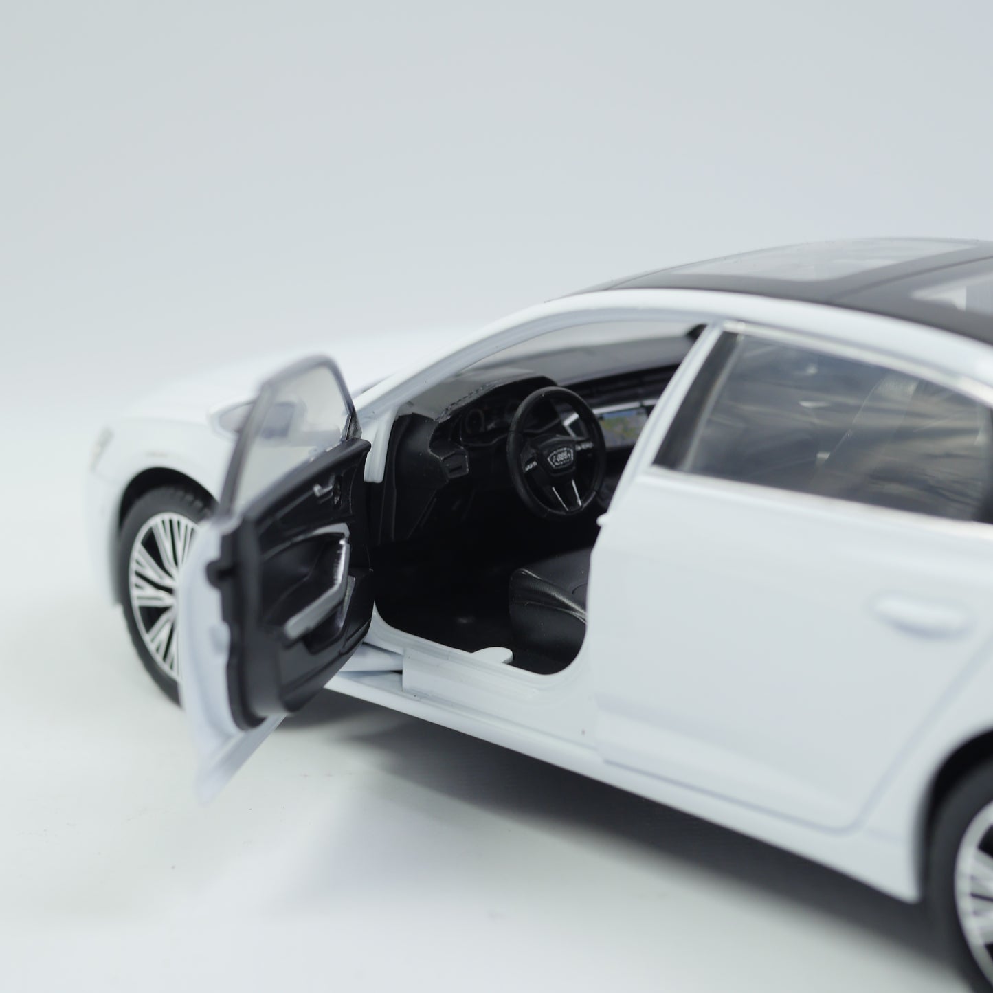 1:24 Audi Musical Toy Car