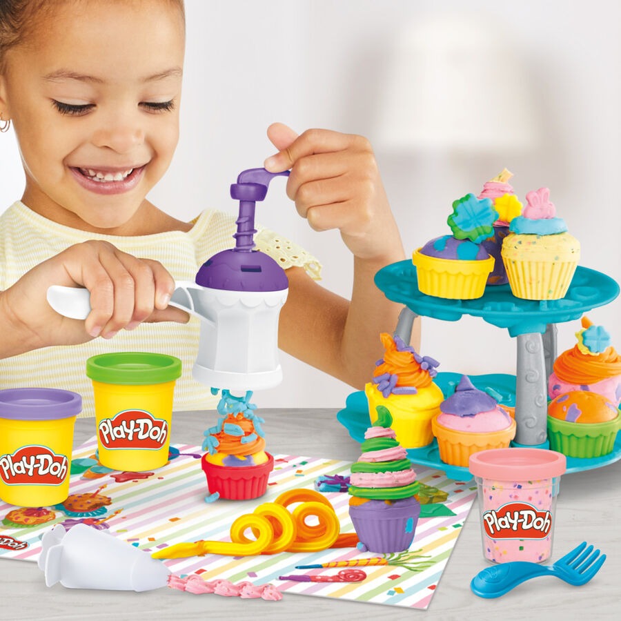 Hasbro Play-Doh Kitchen Creations Cupcake Tower Set
