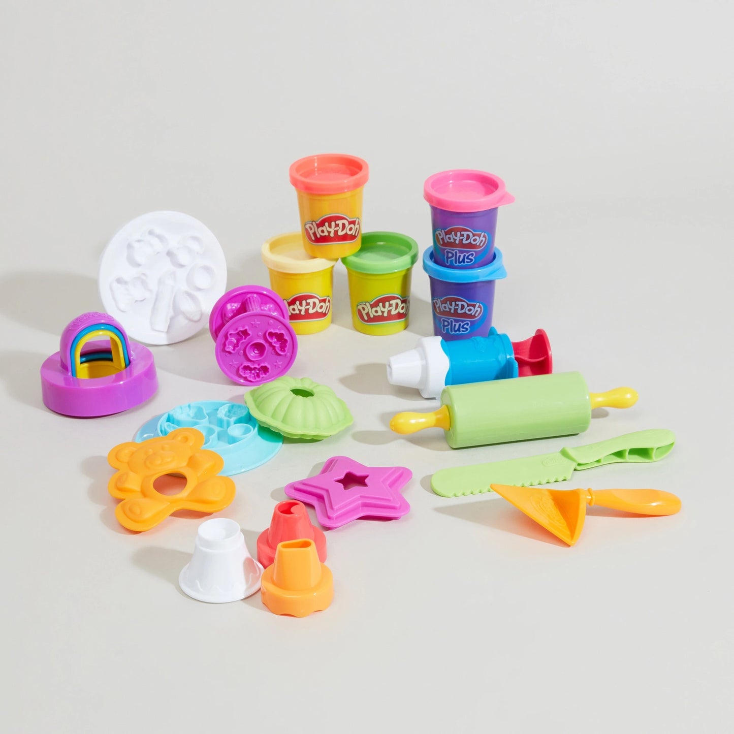 Hasbro Play-Doh Kitchen Creations Frost 'n Fun Cakes Set