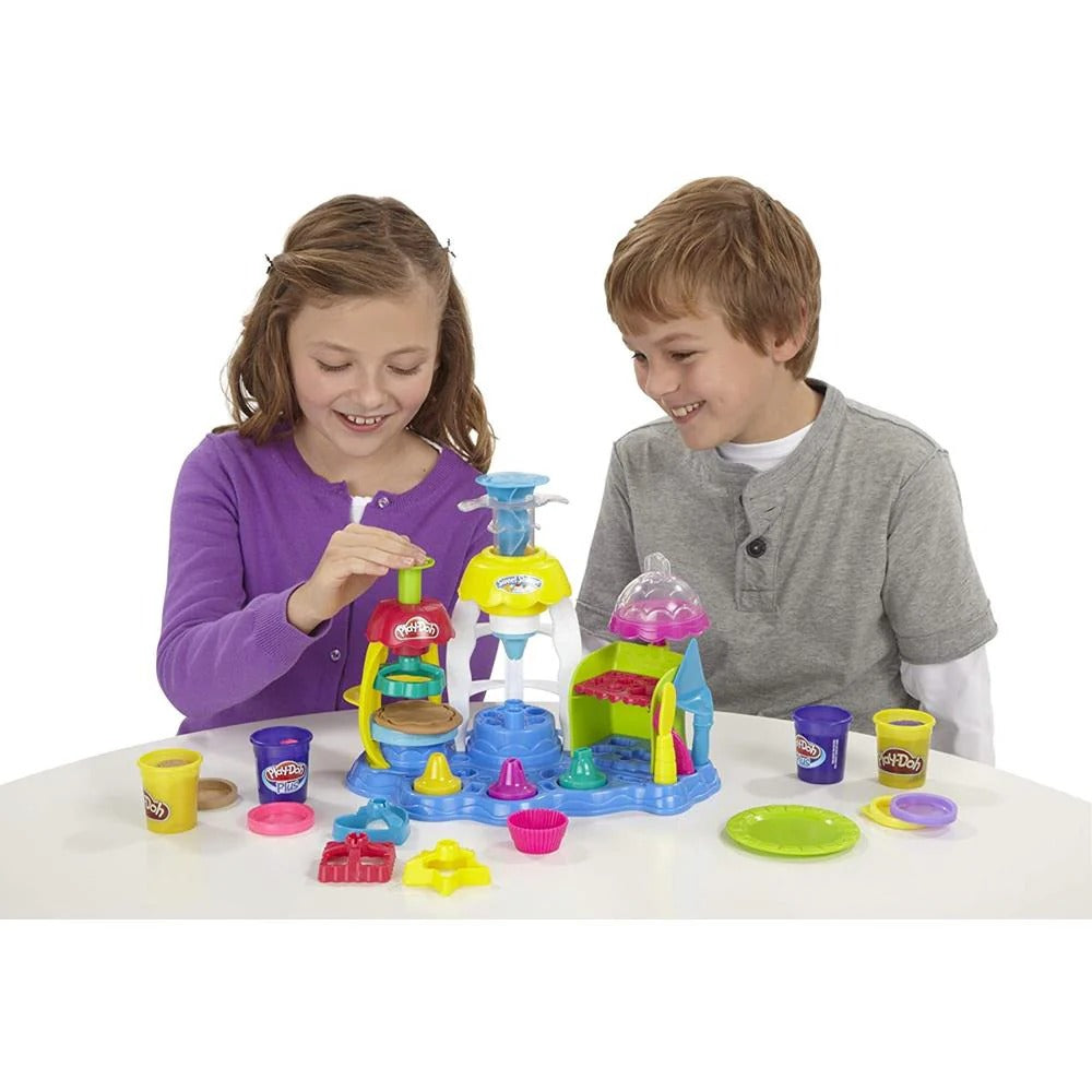 Hasbro Play-Doh Kitchen Creations Frosting Fun Bakery Set