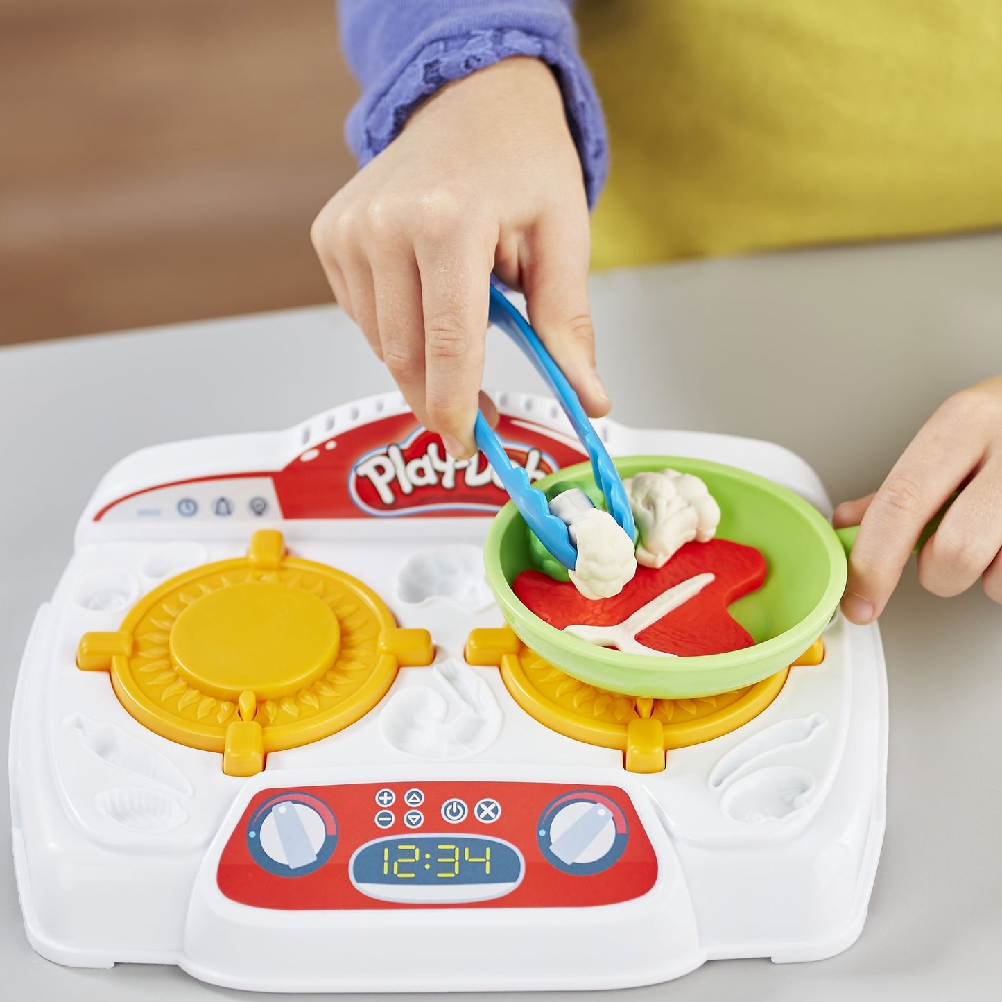 Hasbro Play-Doh Kitchen Creations Stovetop Cooking Set