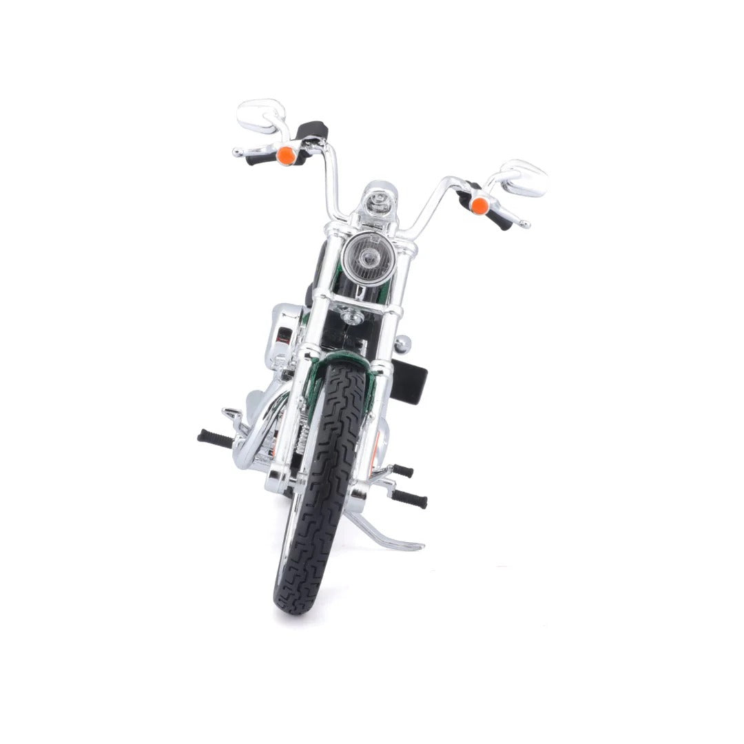 Maisto 1:24 2013 Harley-Davidson XL Custom Motorcycle Model