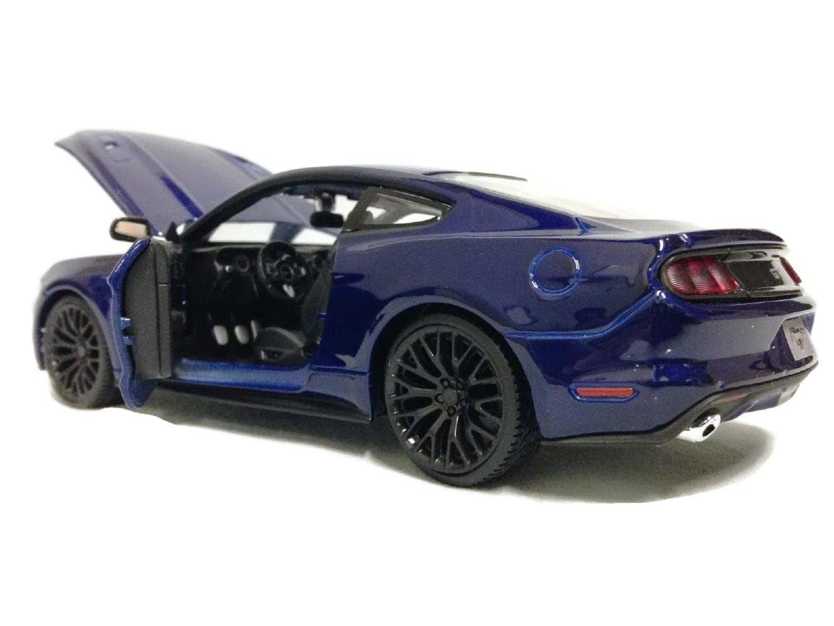 Maisto 1:24 2015 Ford Mustang GT Die-Cast Model Blue