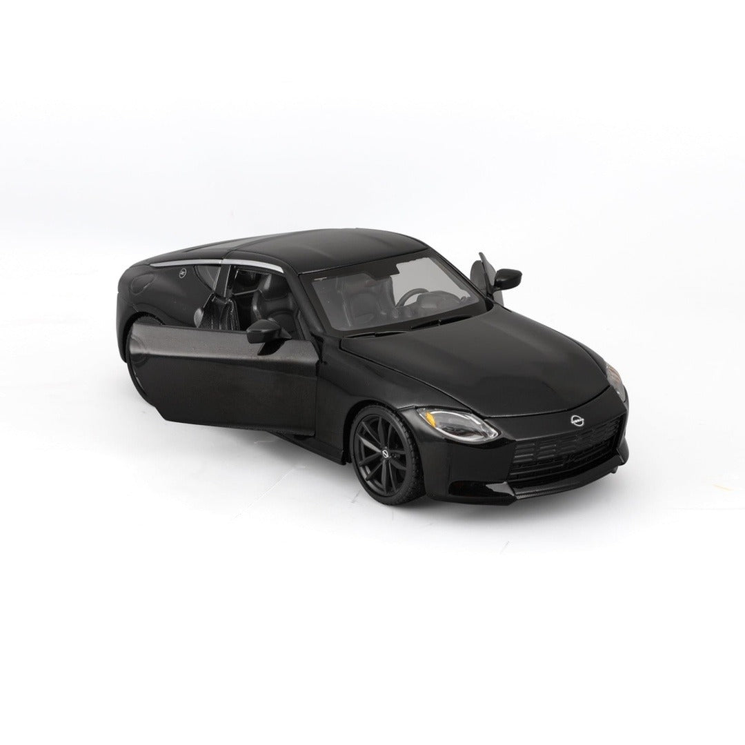 Maisto 1:24 2023 Nissan Z Die-Cast Model Black