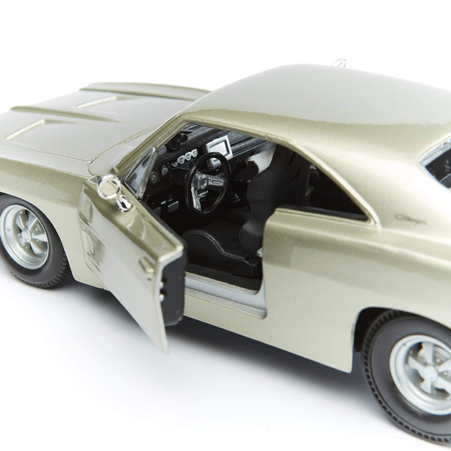 Maisto 1:25 1969 Dodge Charger Die-Cast Model Silver