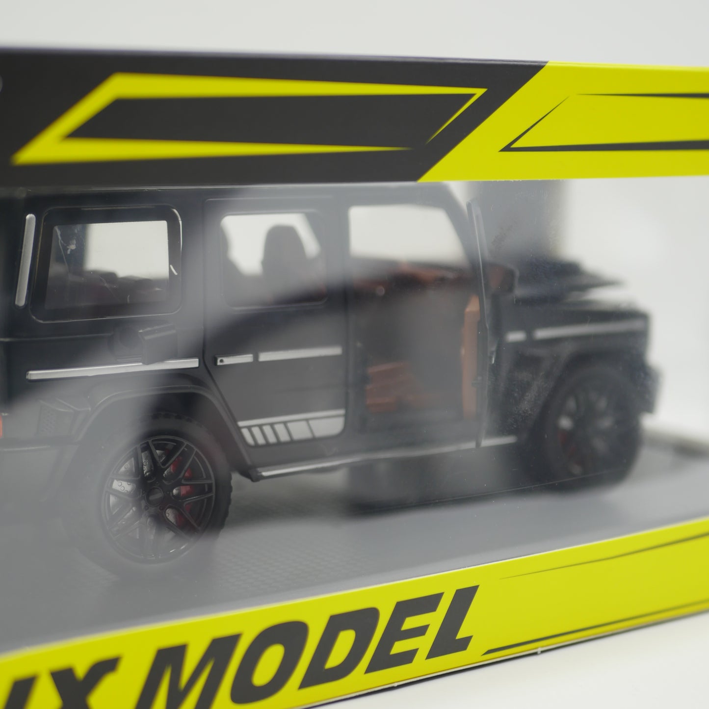Mercedes-AMG G-Class 1:24 Musical Die-Cast Model Car - Age 6+