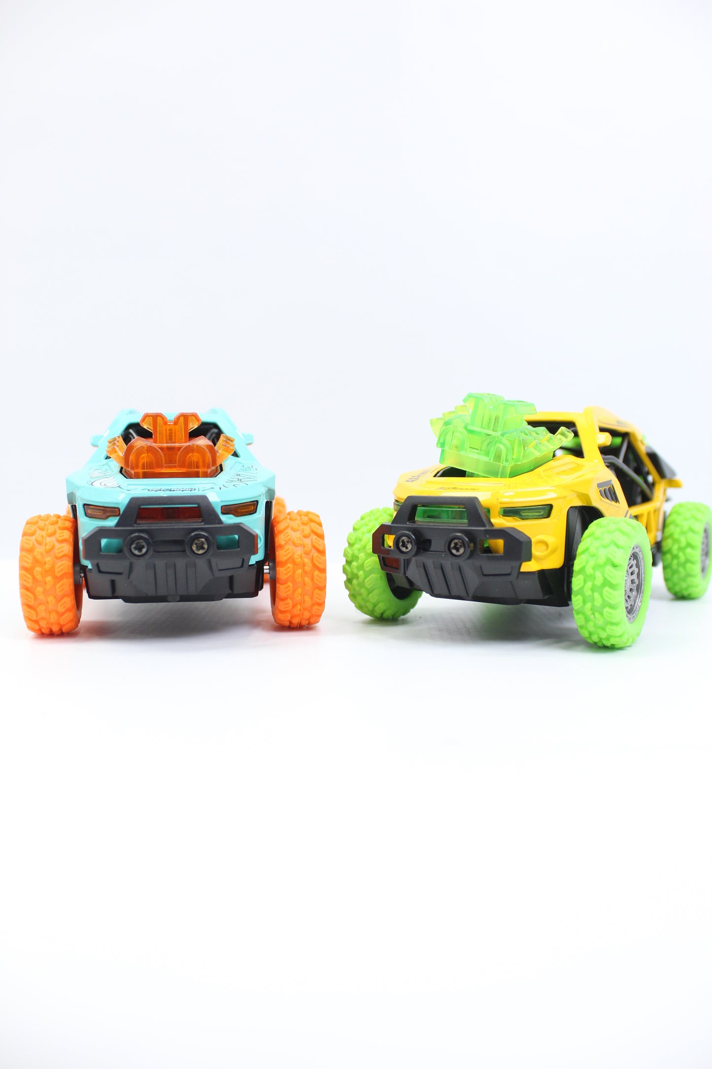 Yang Yang Vaporator 4x4 1:32 Musical Alloy Toy Car - Assorted Colors - Ages 3+